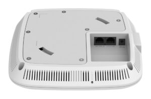 D-Link DAP-X3060 - חיבורי PoE ו-Console בקירוב