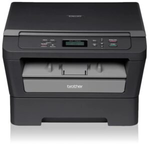 Brother DCP-7060D - מבט קדמי, תווית דגם קריאה על צג ה-LCD (מקור: Brother רשמי)