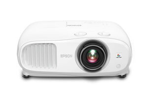 מקרן 4K PRO-UHD EPSON EH-TW7100 - מבט קדמי