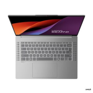 Lenovo IdeaPad Slim 5 15ARP10 - מבט מלמעלה עם מסך ומקלדת פתוחים