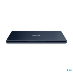 Lenovo IdeaPad Slim 3 15IRU10 - מבט צד כשהמחשב סגור, כחול קוסמי