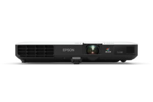 מקרן Epson EB-1795F מבט קדמי ישר על רקע לבן