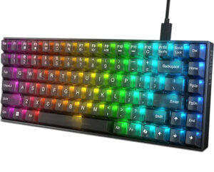 Lenovo Legion K510 Mini Pro - מבט מהצד עם לוגו Legion על השילדה