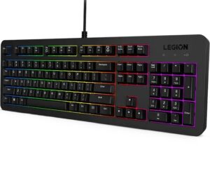 Lenovo Legion K310 RGB - מבט בזווית עם לוגו LEGION ותאורת RGB