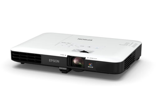 מקרן Epson EB-1780W מבט קדמי בזווית